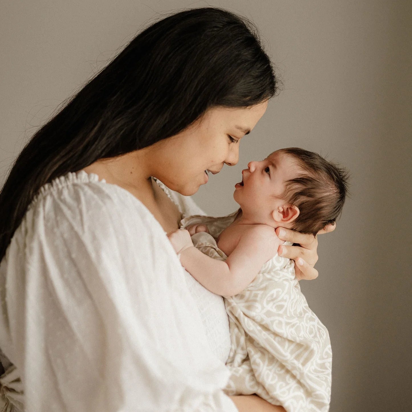 Bo & Ko Koru Māori Pēpi Wrap Beige