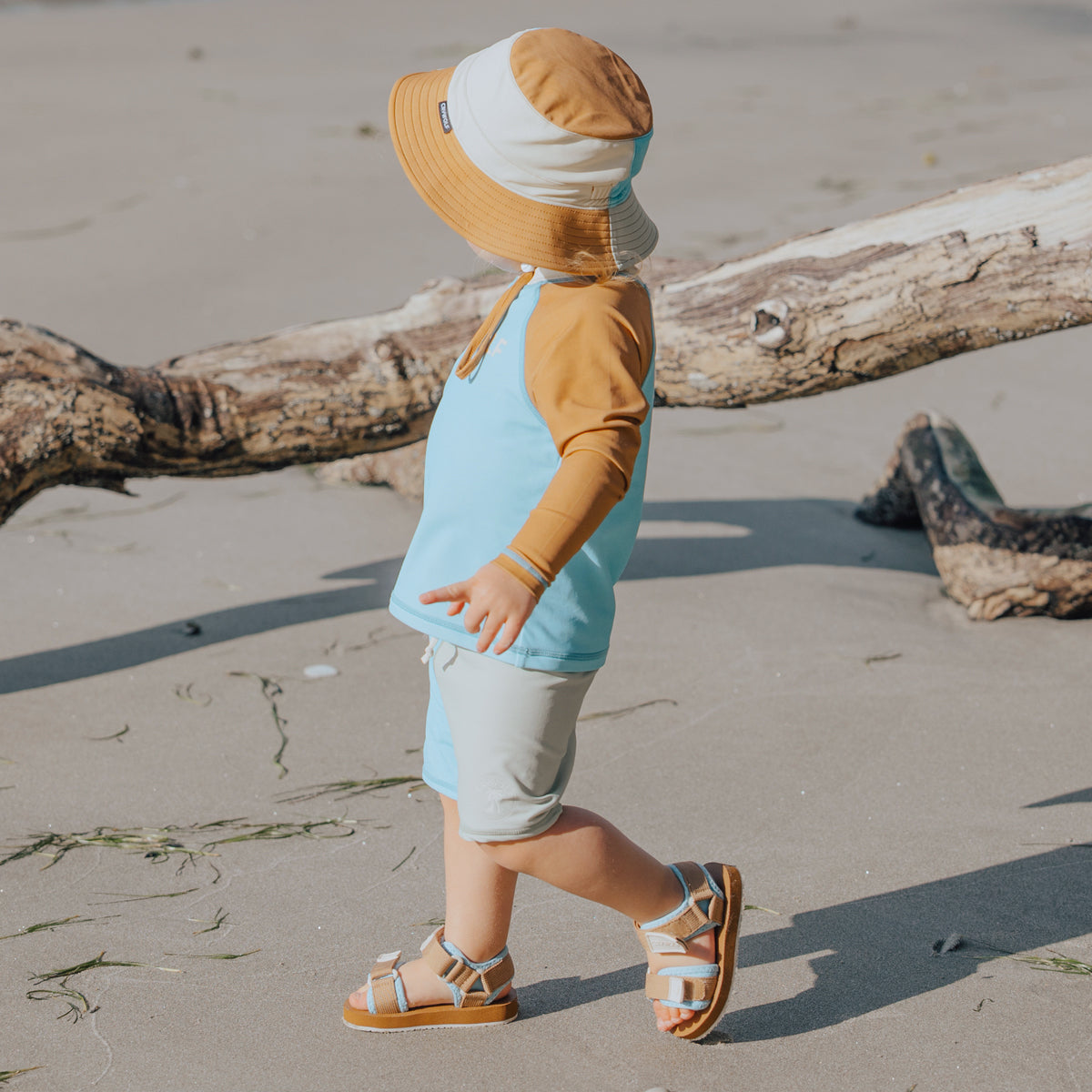 Crywolf Swim Bucket Hat Ocean Colourblock