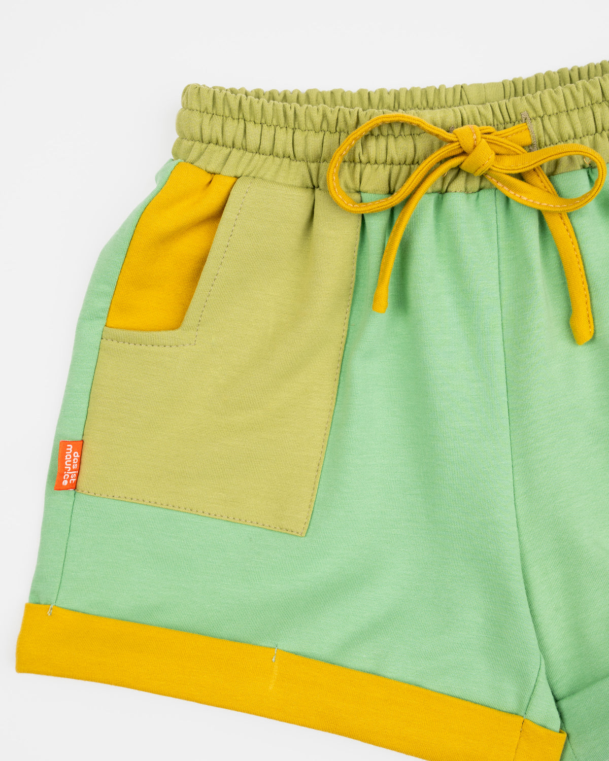 Das Ist Maurice Shorts | Meadow