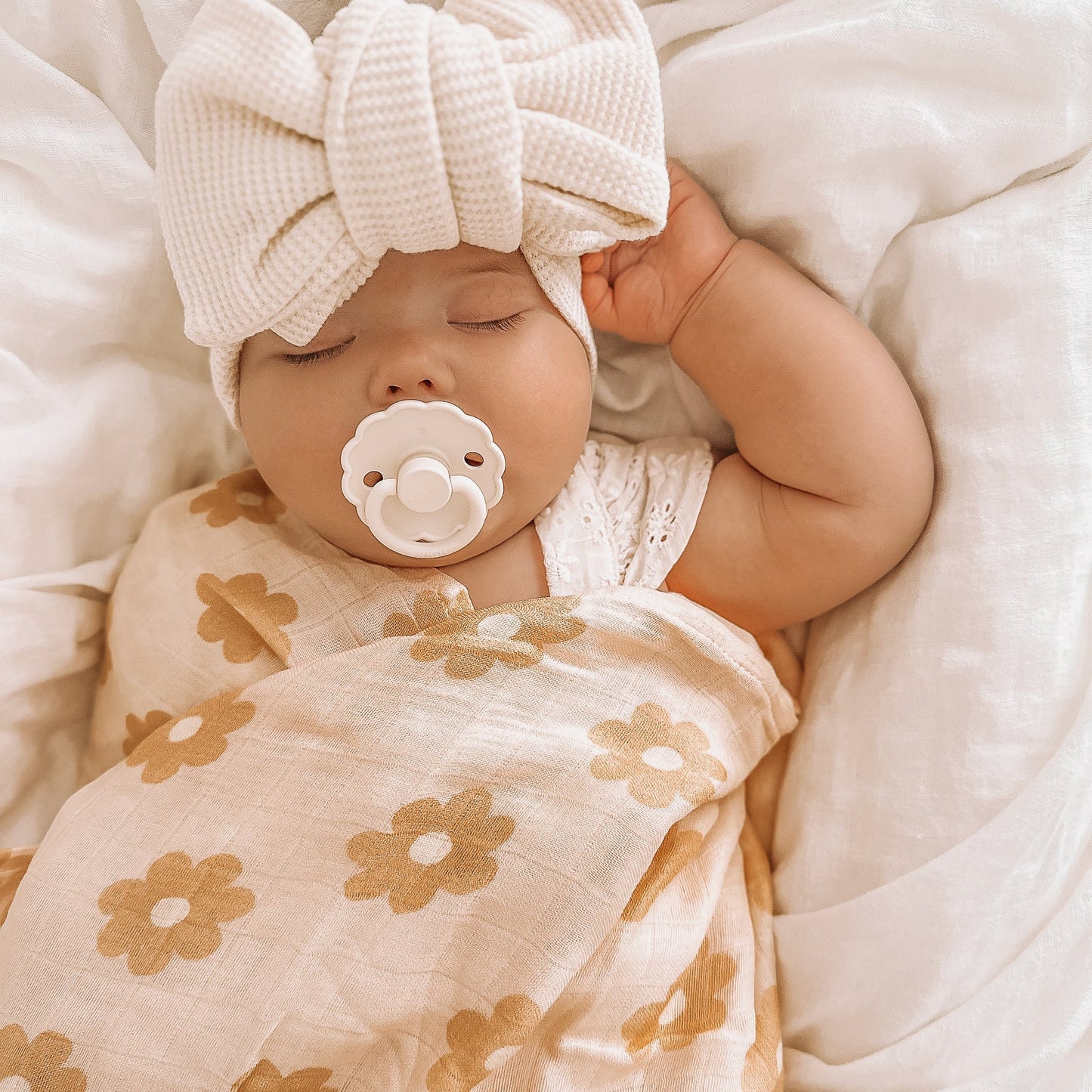 Fox & Fallow Daisy Chain Organic Muslin Wrap