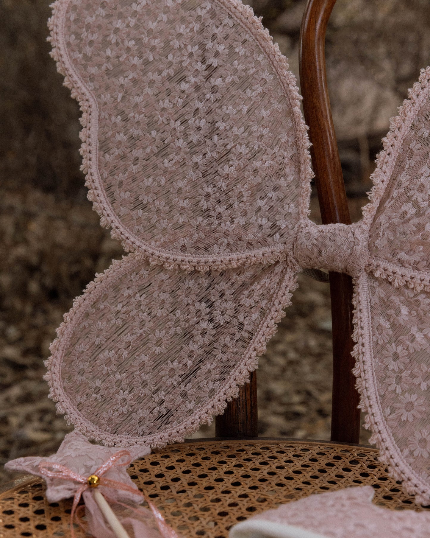 Noralee Wings Rose Embroidered Daisy