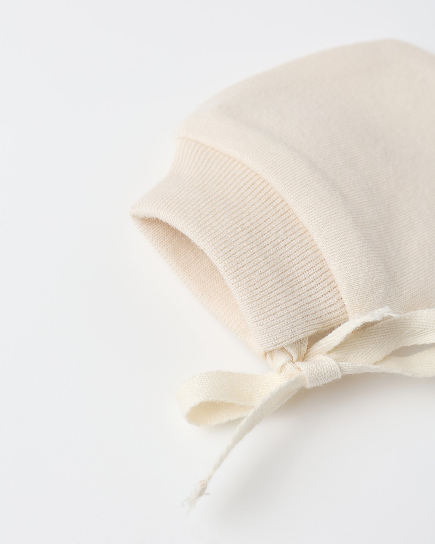 Quincy Mae No Scratch Mittens, Set Of 2 | Steel Blue & Natural *Pre-Order*