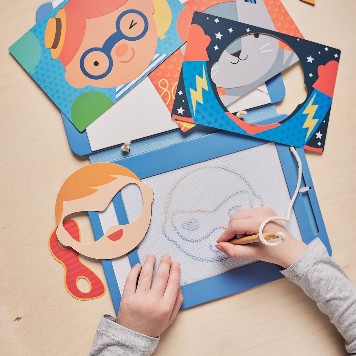 Le Petit Collage Magic Sketch & Stencil Funny Faces