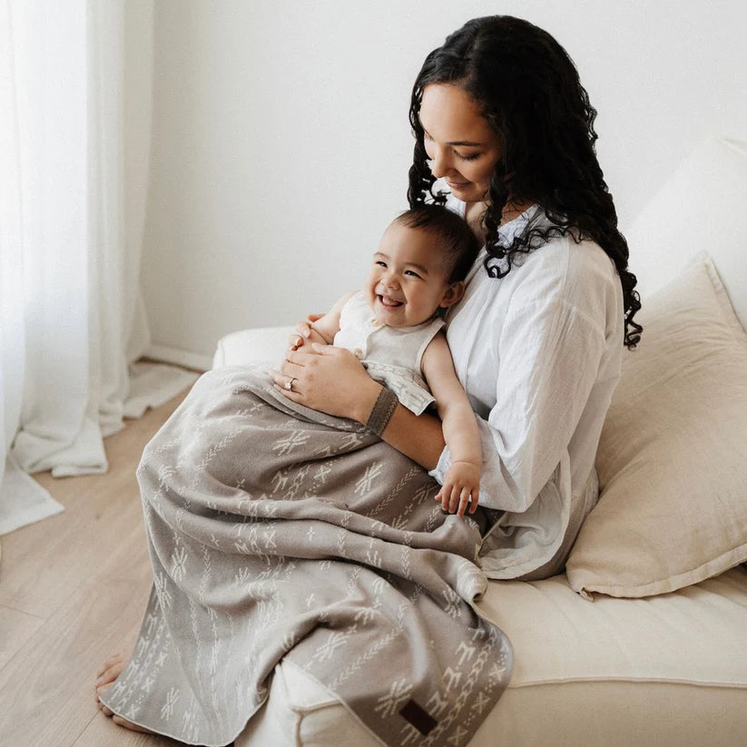 Bo & Ko Alofa Pepe Blanket Pebble