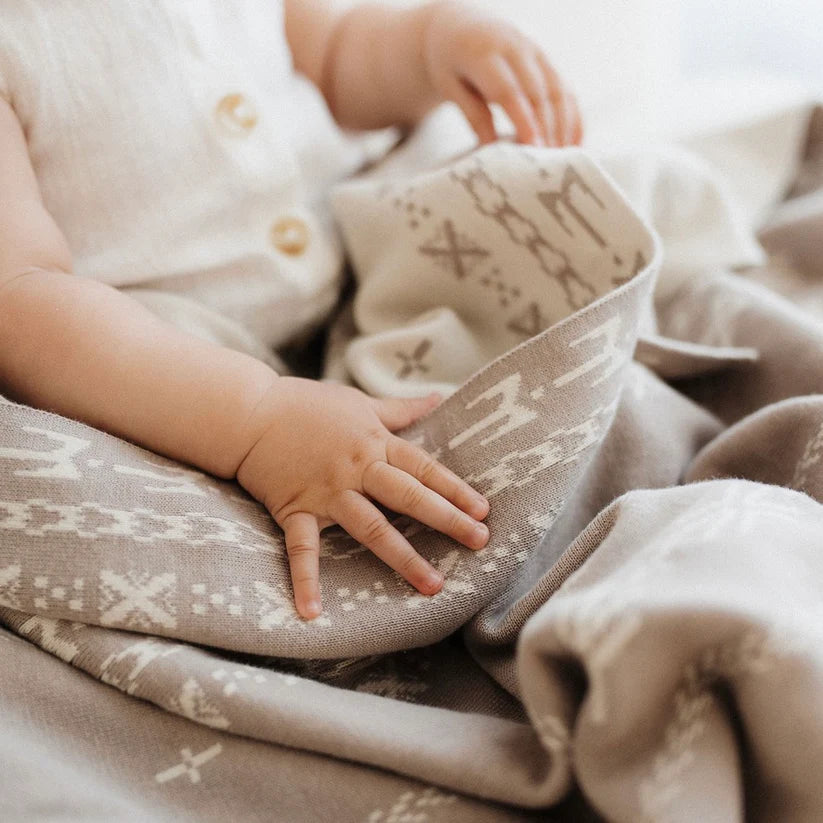 Bo & Ko Alofa Pepe Blanket Pebble