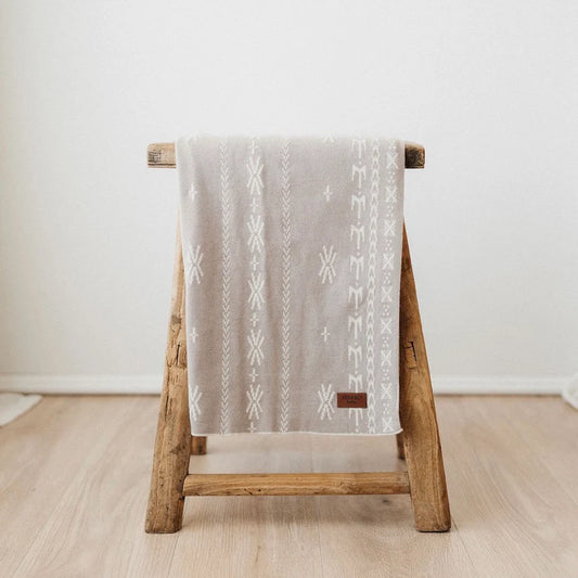 Bo & Ko Alofa Pepe Blanket Pebble