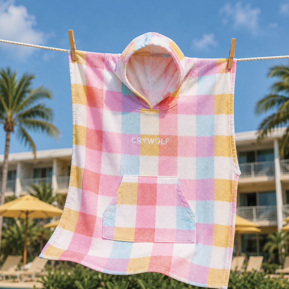 Crywolf Hooded Towel Pop Gingham