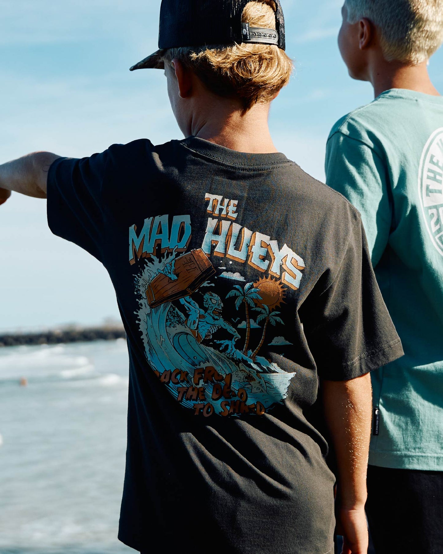 Mad Hueys Shred Dead Tee Vintage Black