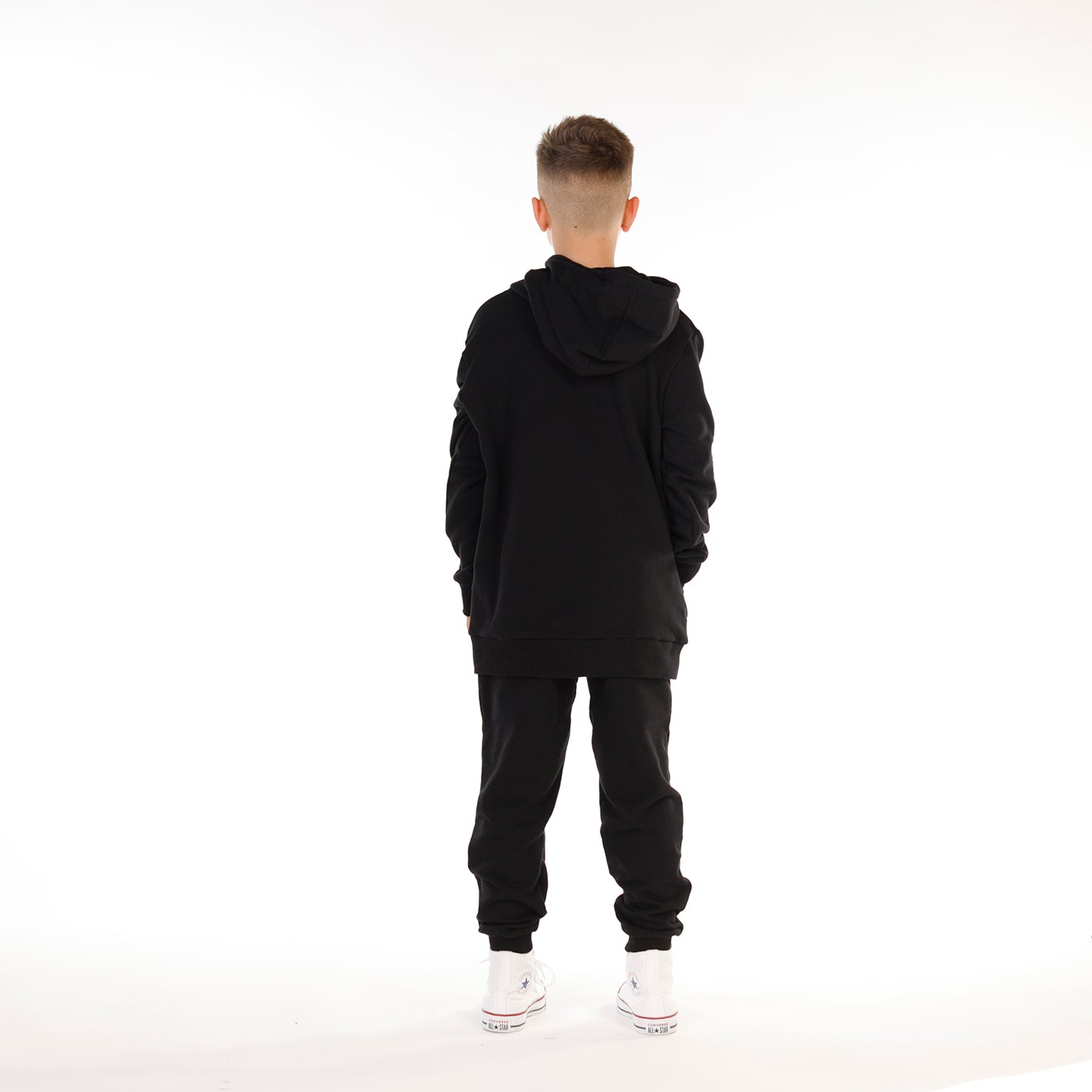 Hello Stranger Explorer Pocket Hood Black