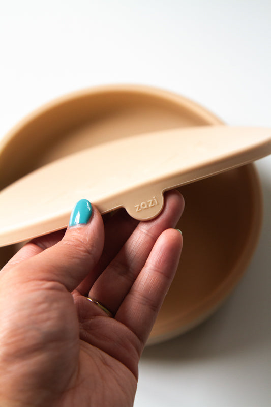 Zazi Clever Plate with lid Vanilla
