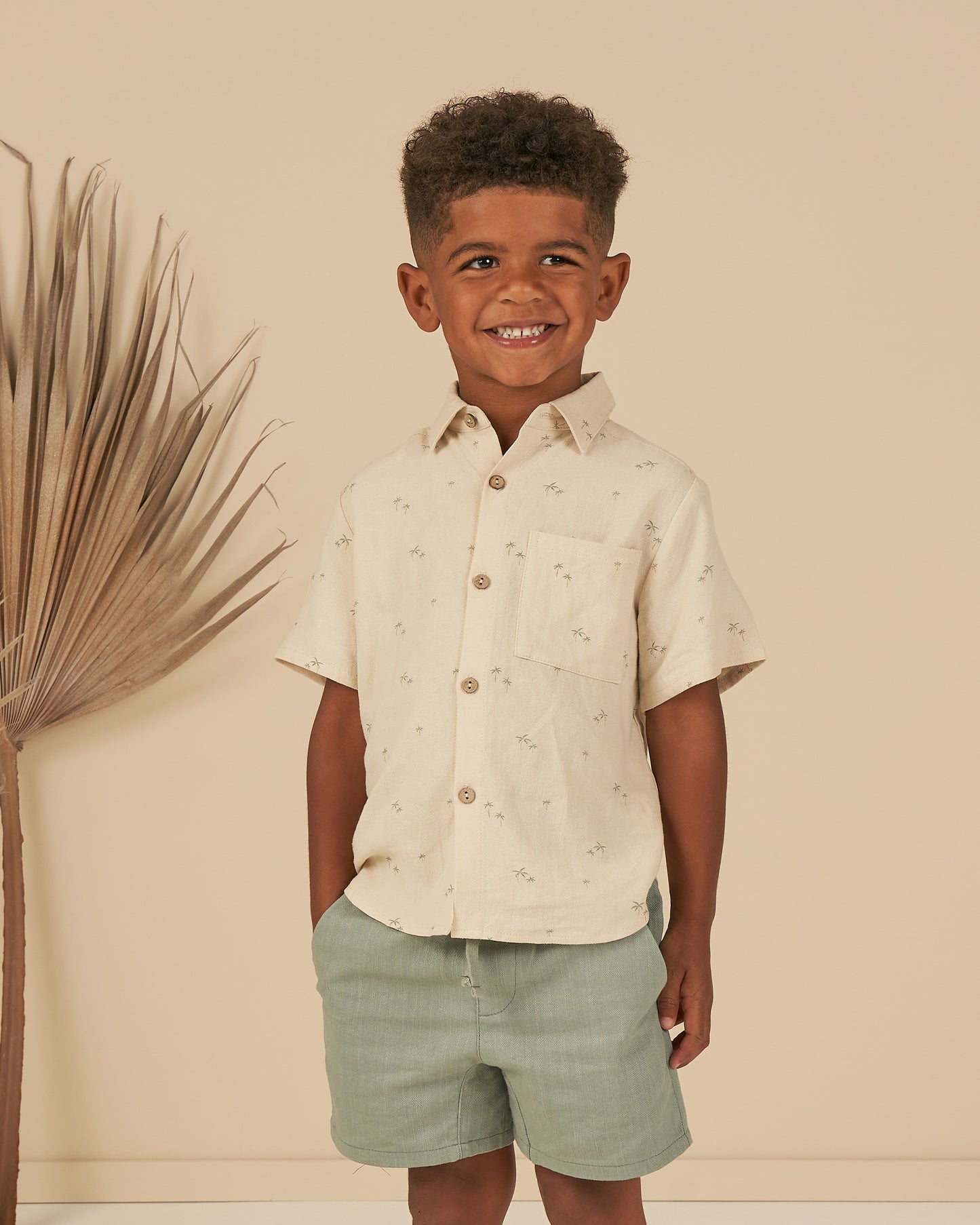 Rylee & Cru Collared Short Sleeve Shirt Natural Palms