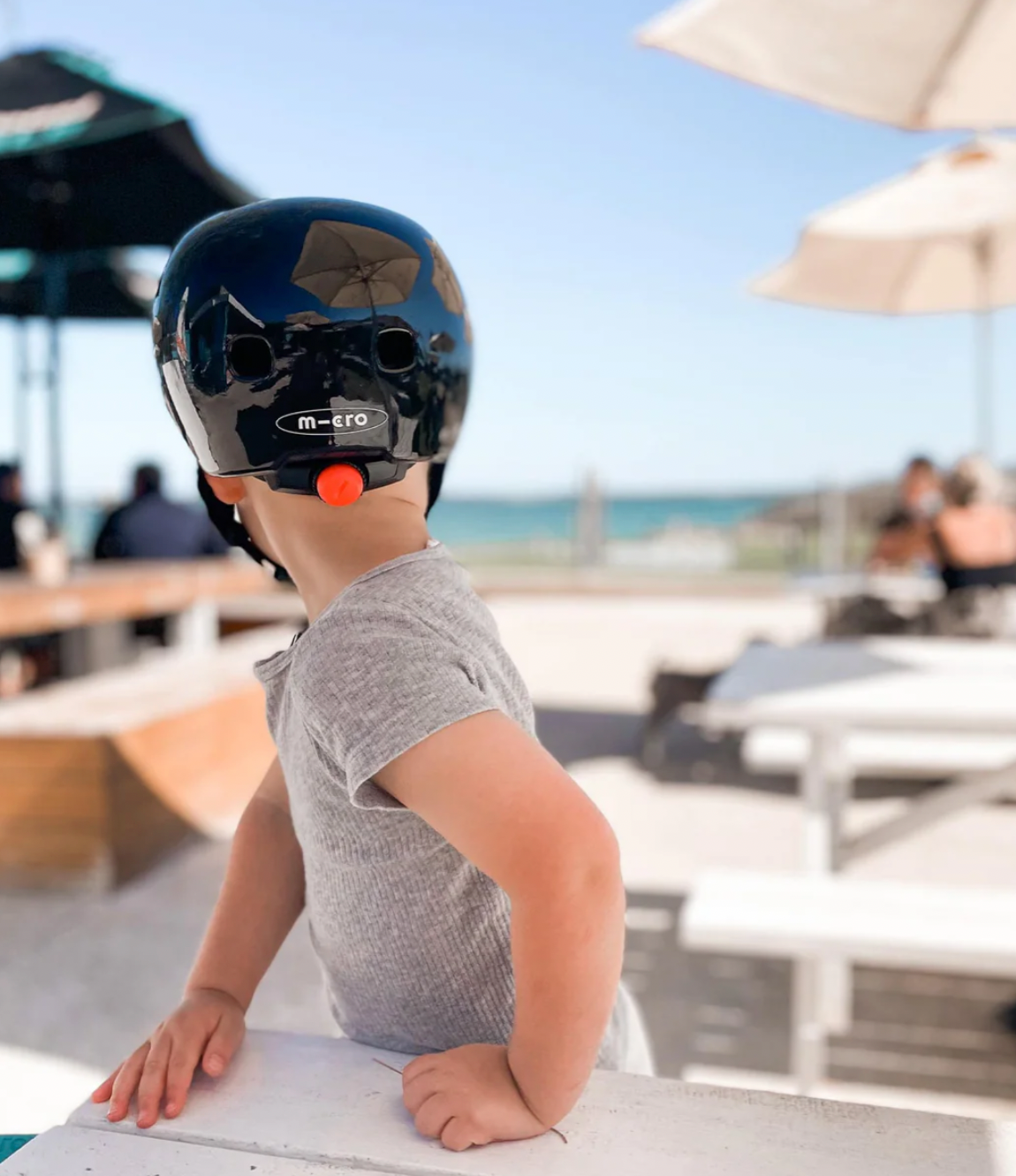 Micro Kids Helmet LED Black