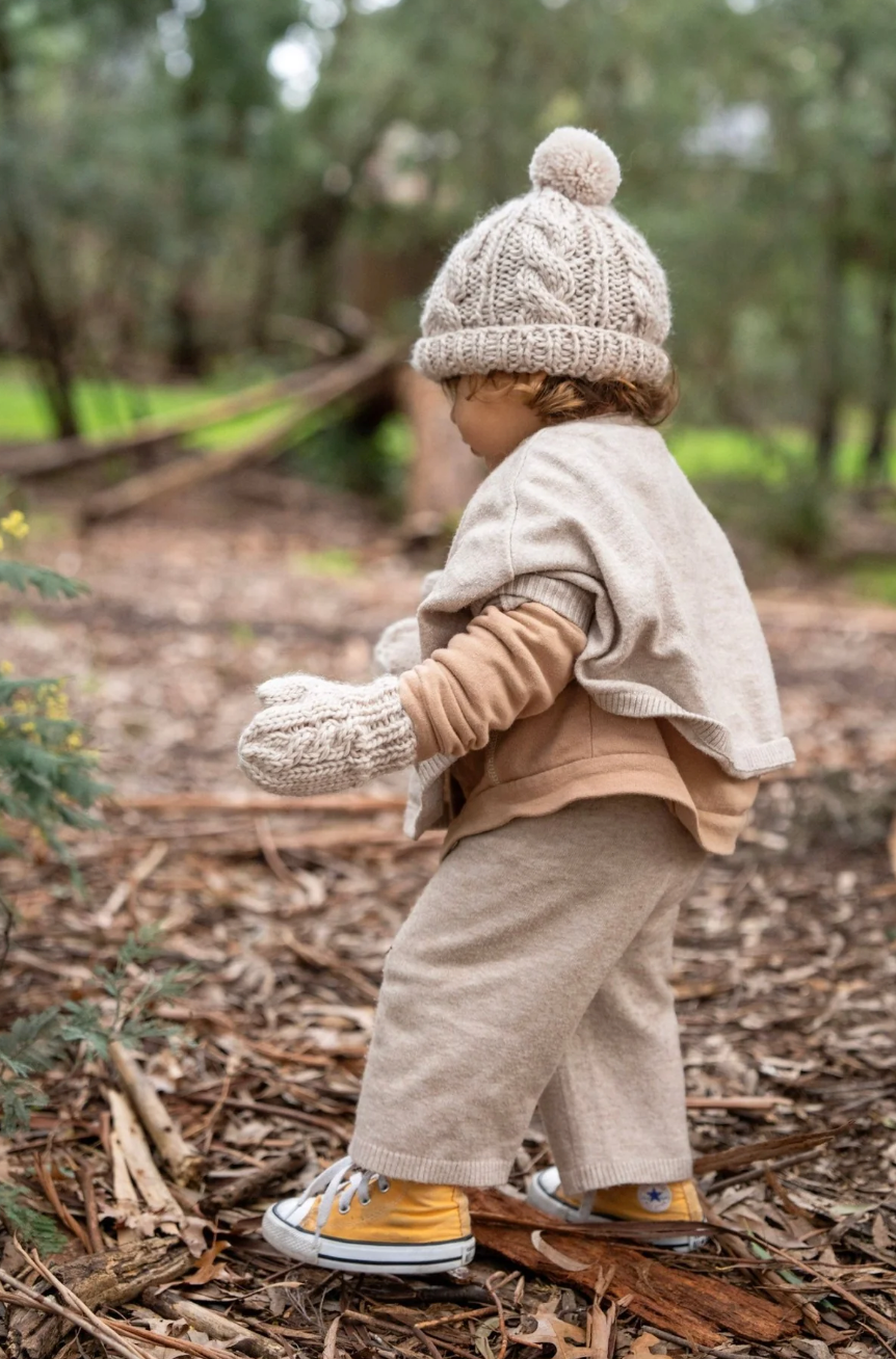 Acorn Free Spirit Mittens Natural