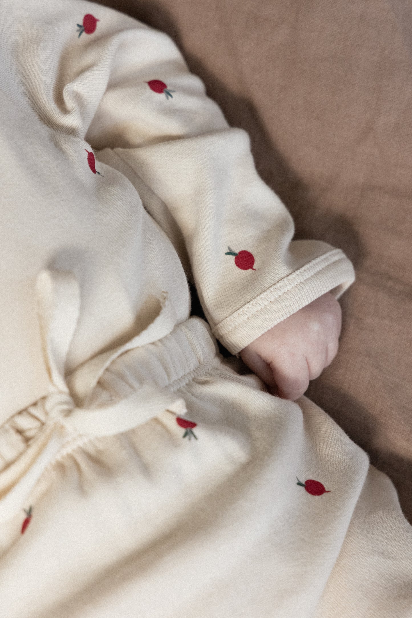 Nature Baby Footed Rompers Radish Print