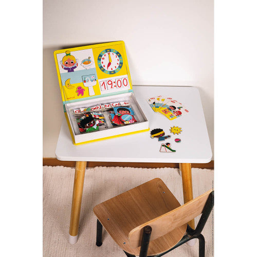 Janod Learn Time Magnetic Book